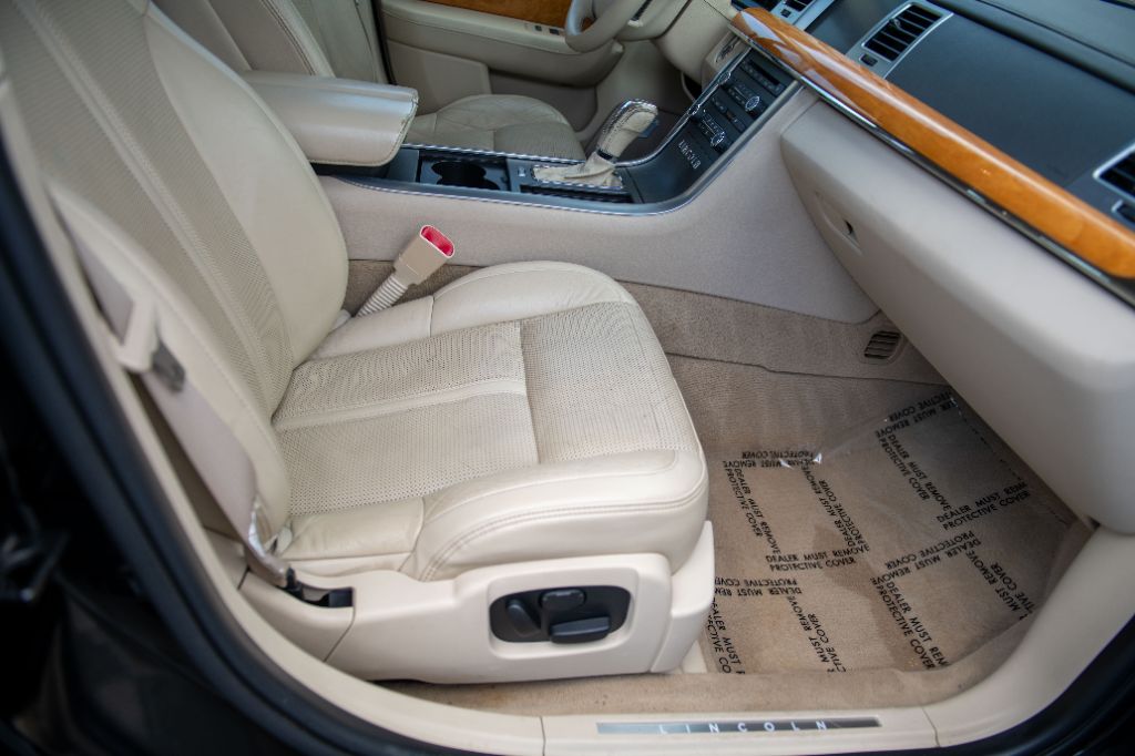 2010 Lincoln MKS EcoBoost photo