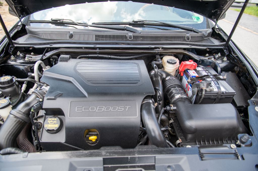 2010 Lincoln MKS EcoBoost photo