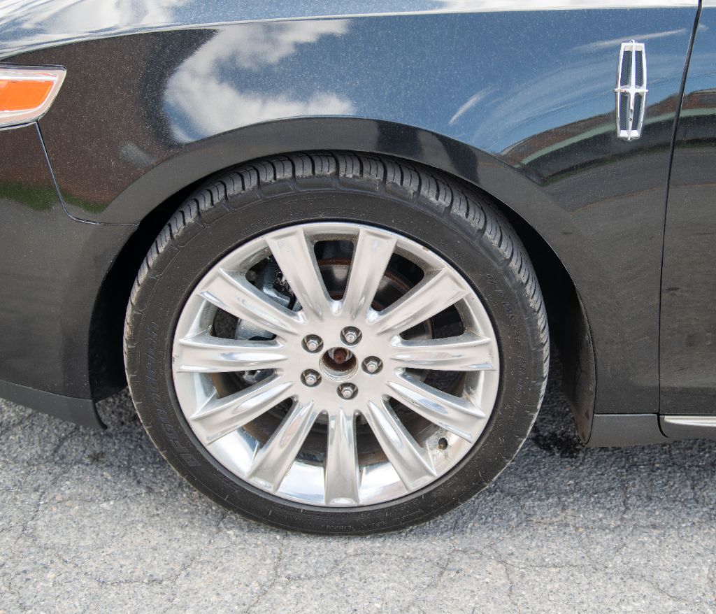 2010 Lincoln MKS EcoBoost photo