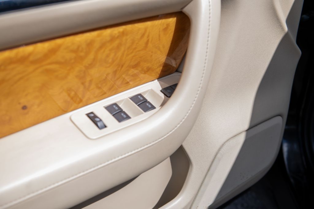 2010 Lincoln MKS EcoBoost photo