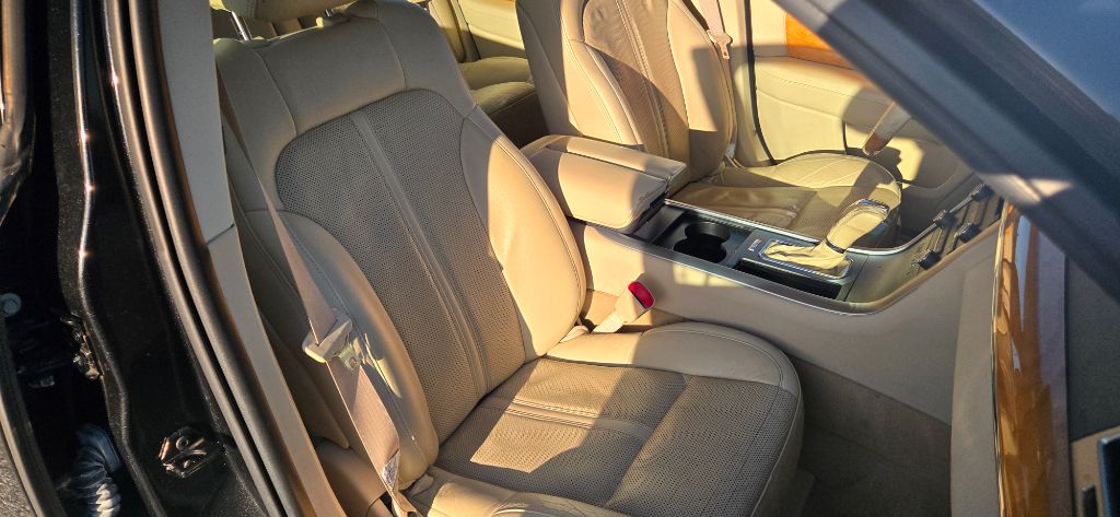 2010 Lincoln MKS EcoBoost photo