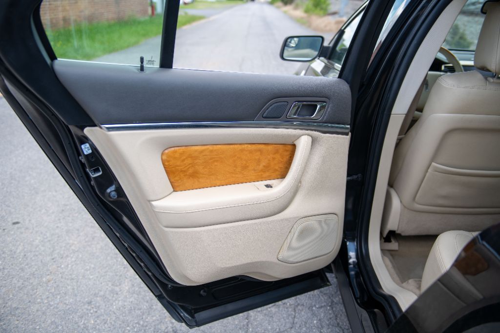 2010 Lincoln MKS EcoBoost photo