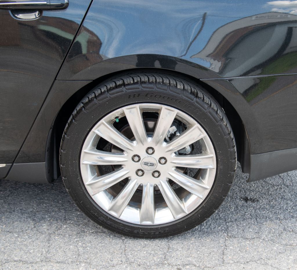 2010 Lincoln MKS EcoBoost photo