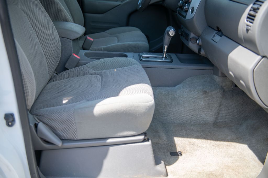 2016 Nissan Frontier SV photo