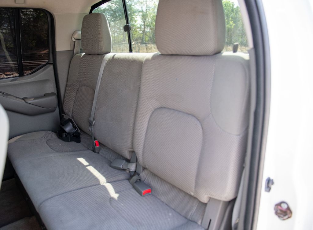 2016 Nissan Frontier SV photo