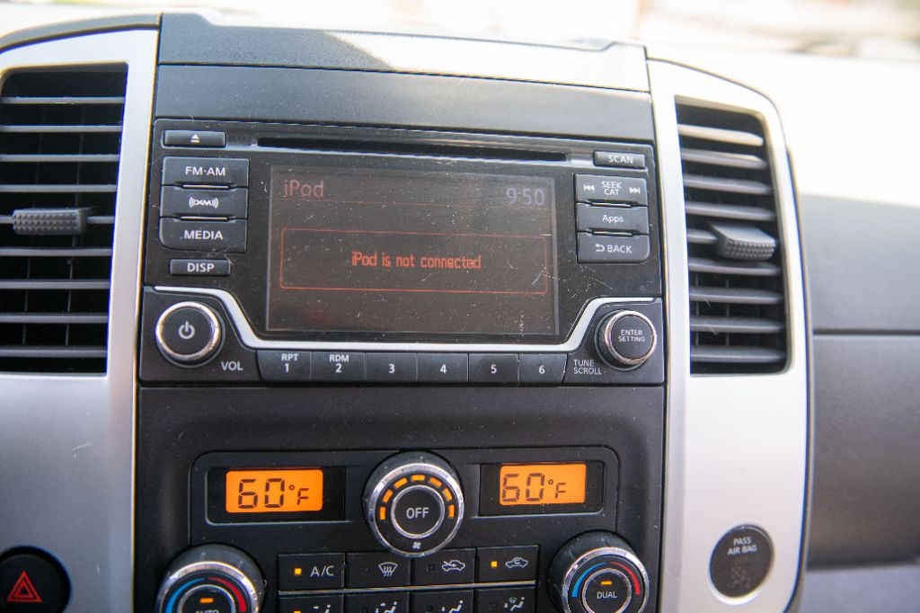 2016 Nissan Frontier SV photo