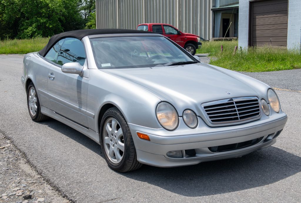 2002 Mercedes-Benz CLK-Class CLK320 photo