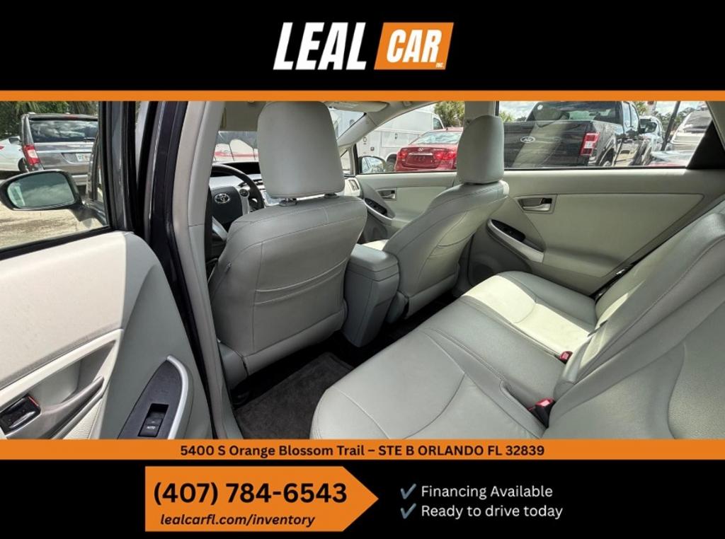 2013 Toyota Prius - $8,900