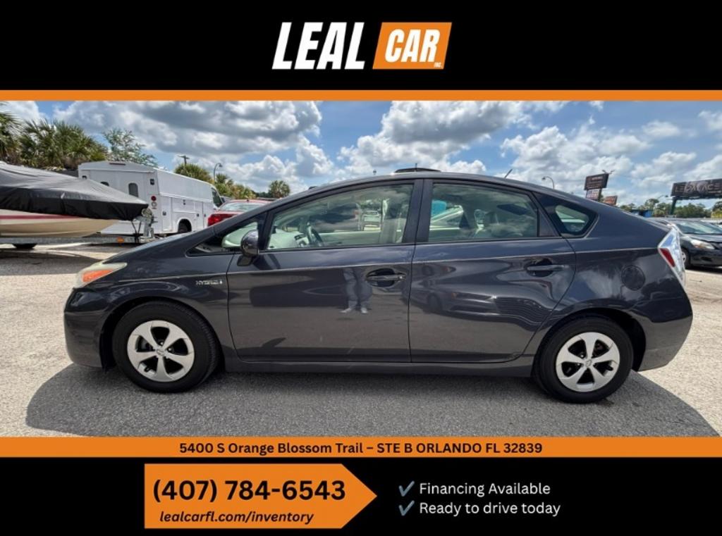 2013 Toyota Prius - $8,900