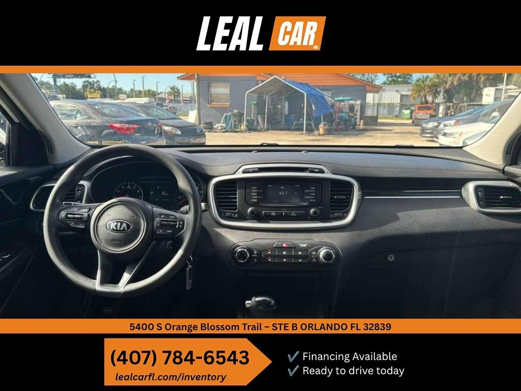2016 Kia Sorento - $7,900