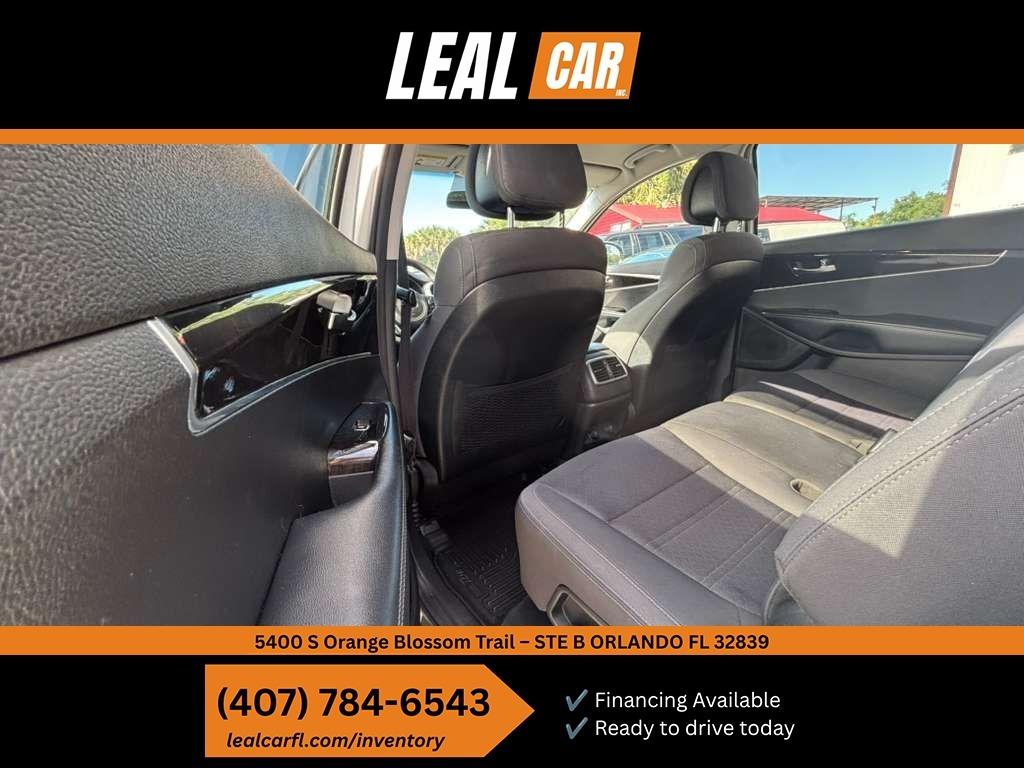2016 Kia Sorento - $7,900