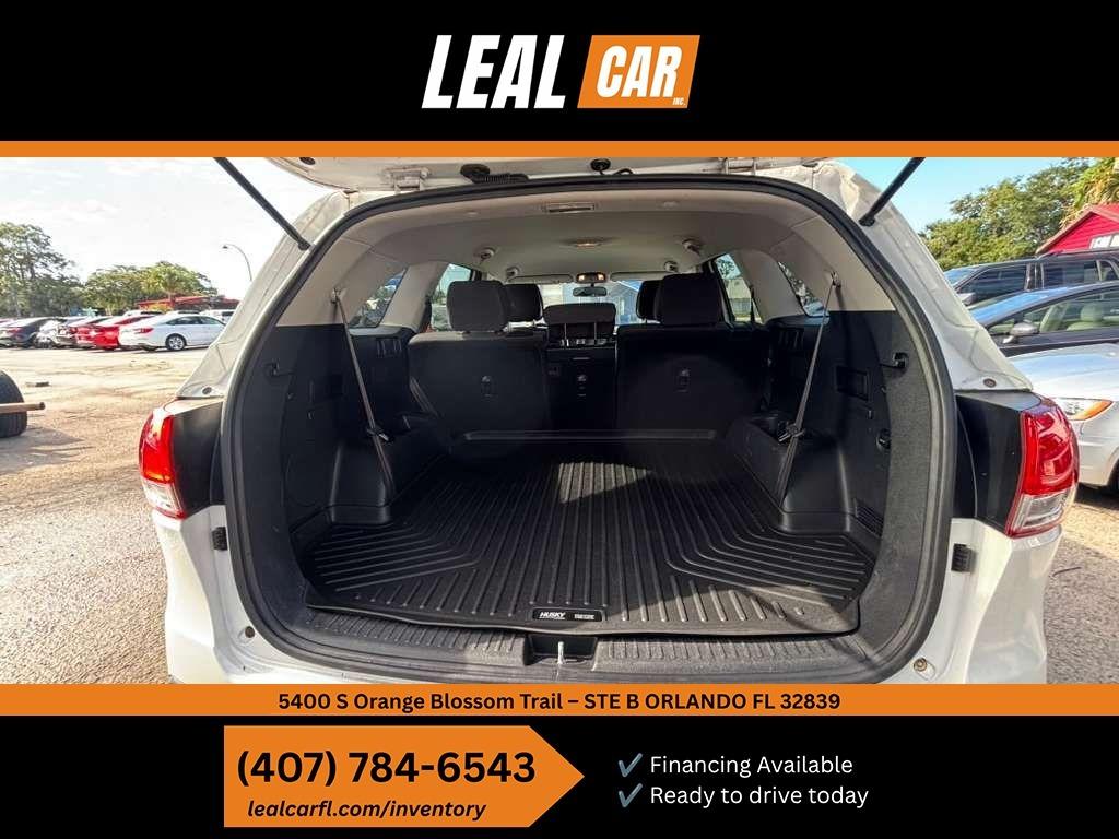 2016 Kia Sorento - $7,900