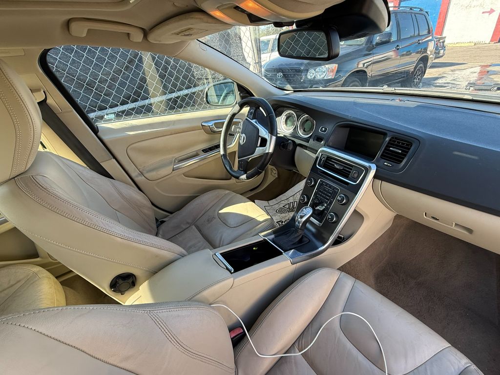 2013 Volvo S60 T5 photo