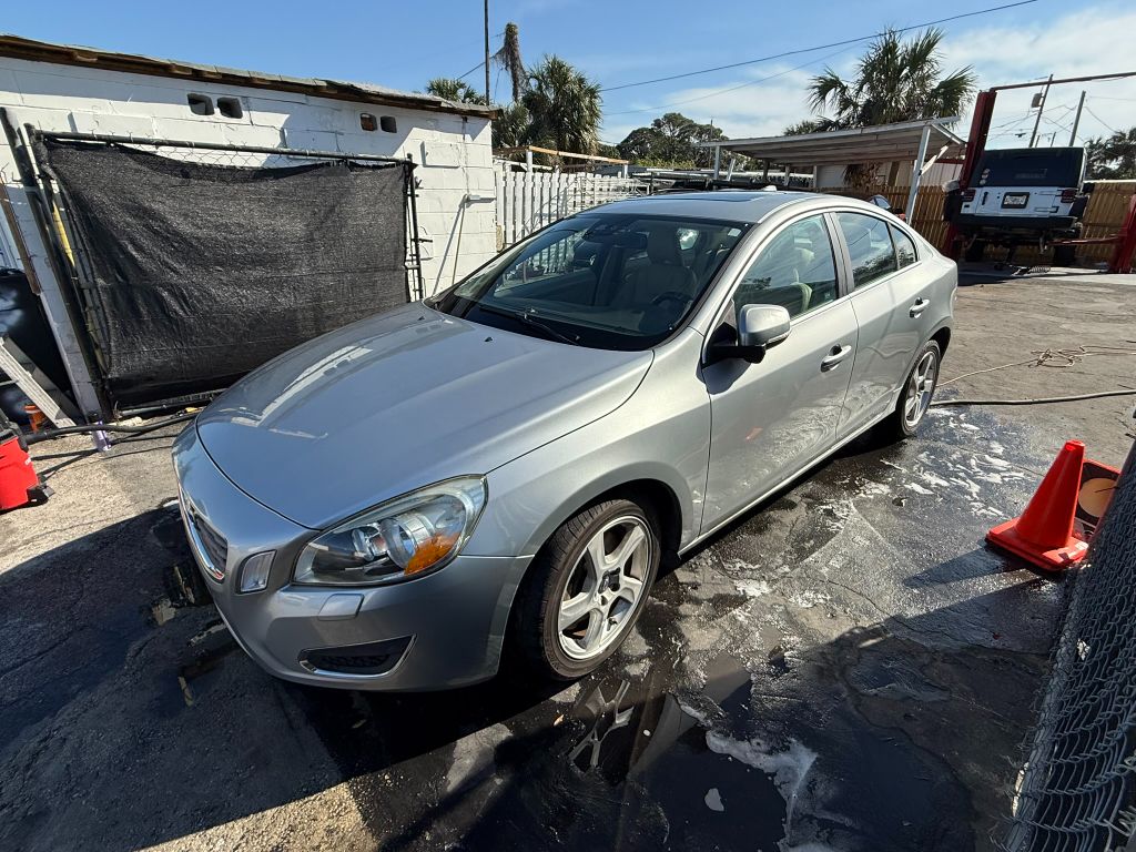2013 Volvo S60 T5 photo