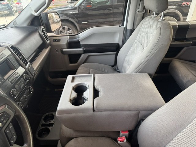 2016 Ford F150 XLT photo