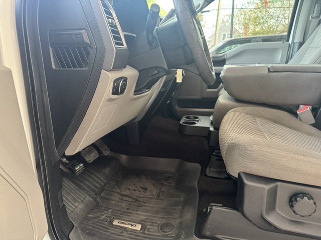2016 Ford F150 XLT photo