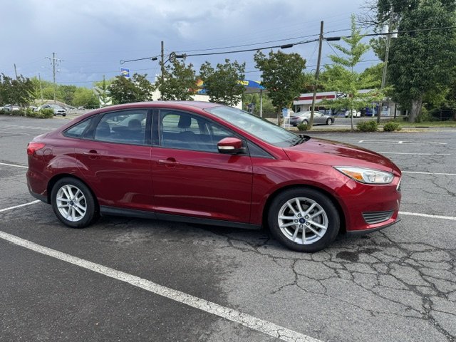 2017 Ford Focus SE photo