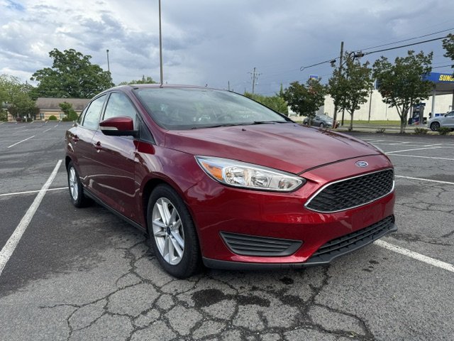 2017 Ford Focus SE photo