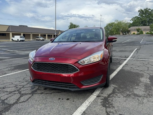 2017 Ford Focus SE photo