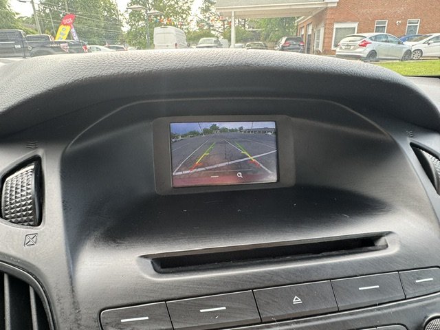 2017 Ford Focus SE photo