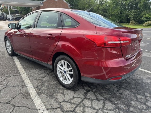 2017 Ford Focus SE photo