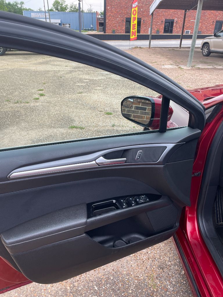 2013 Ford Fusion SE photo