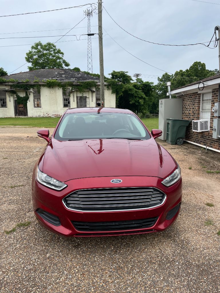 2013 Ford Fusion SE photo