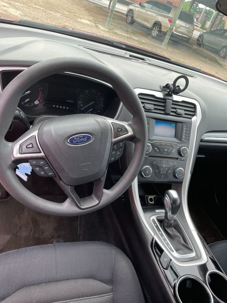 2013 Ford Fusion SE photo