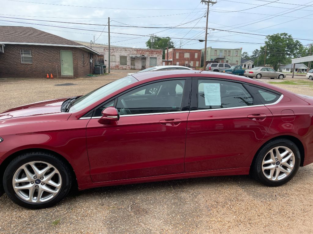 2013 Ford Fusion SE photo