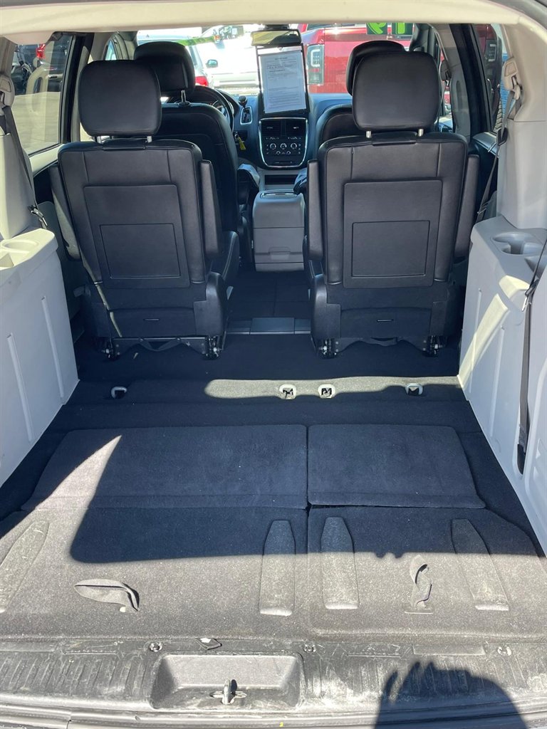 2019 Dodge Grand Caravan - $8,000