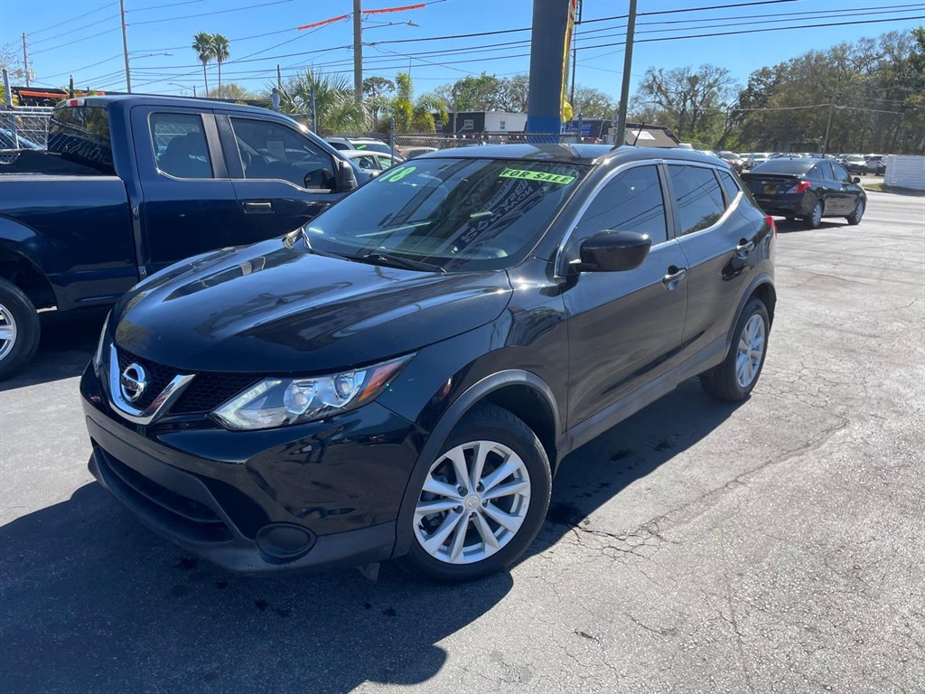 2017 Nissan Rogue Sport S photo
