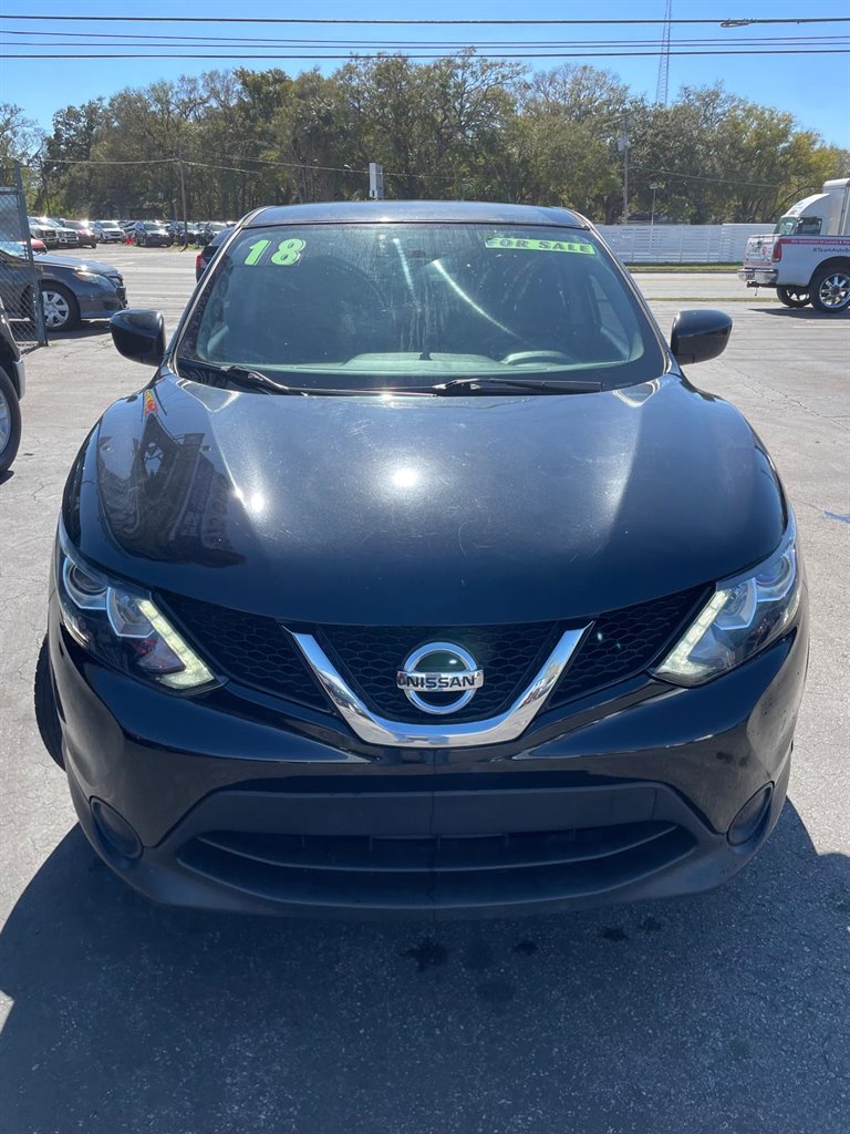 2017 Nissan Rogue Sport S photo