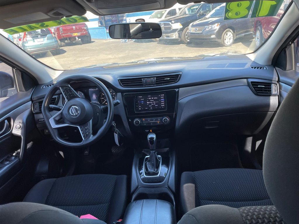2017 Nissan Rogue Sport S photo