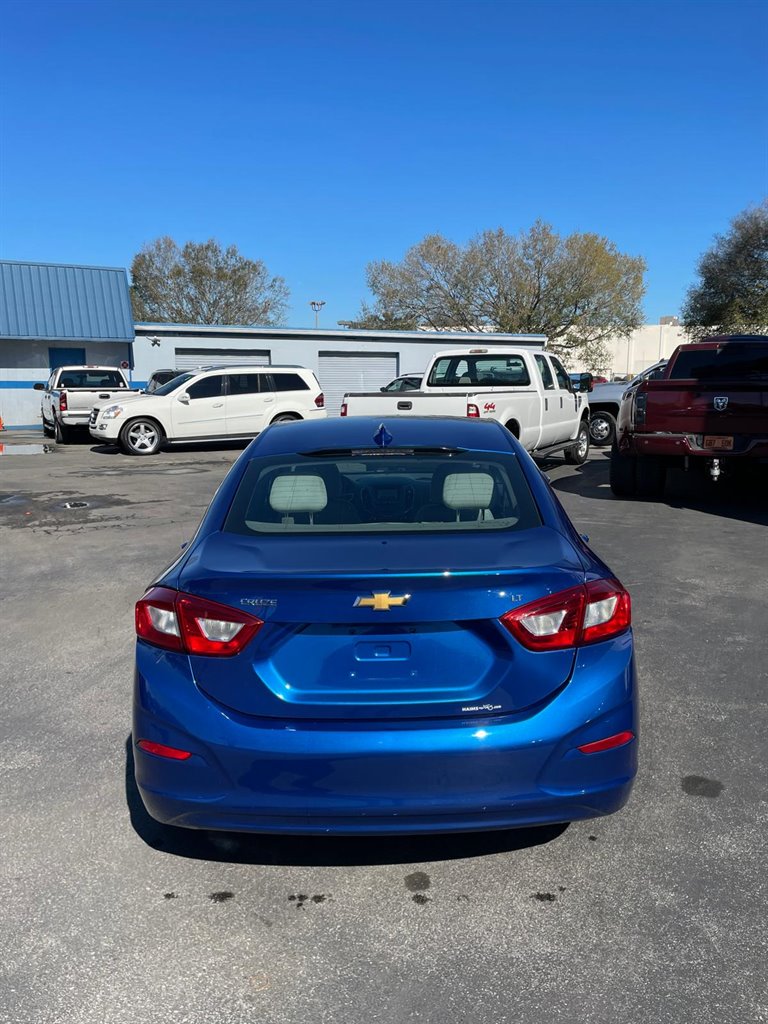 2018 Chevrolet Cruze - $8,500