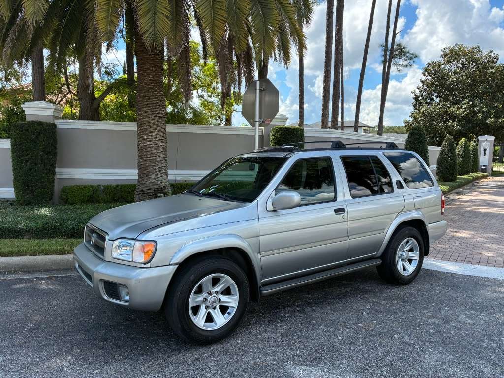 2002 Nissan Pathfinder - $4,000