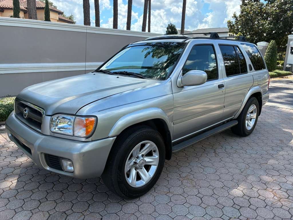 2002 Nissan Pathfinder - $4,000