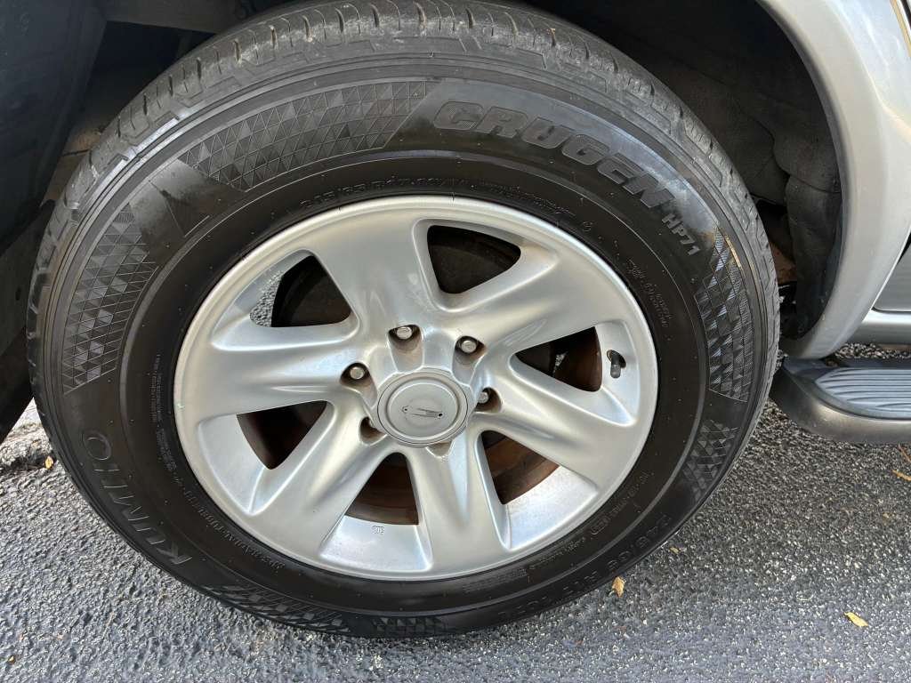 2002 Nissan Pathfinder - $4,000
