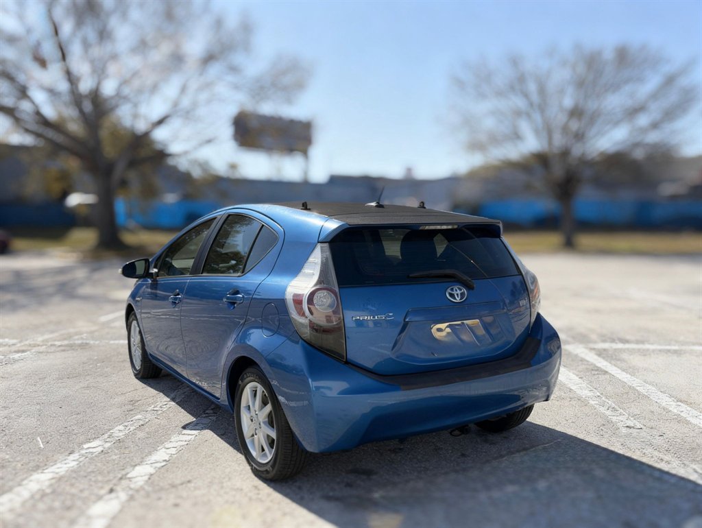 2013 Toyota Prius - $5,500
