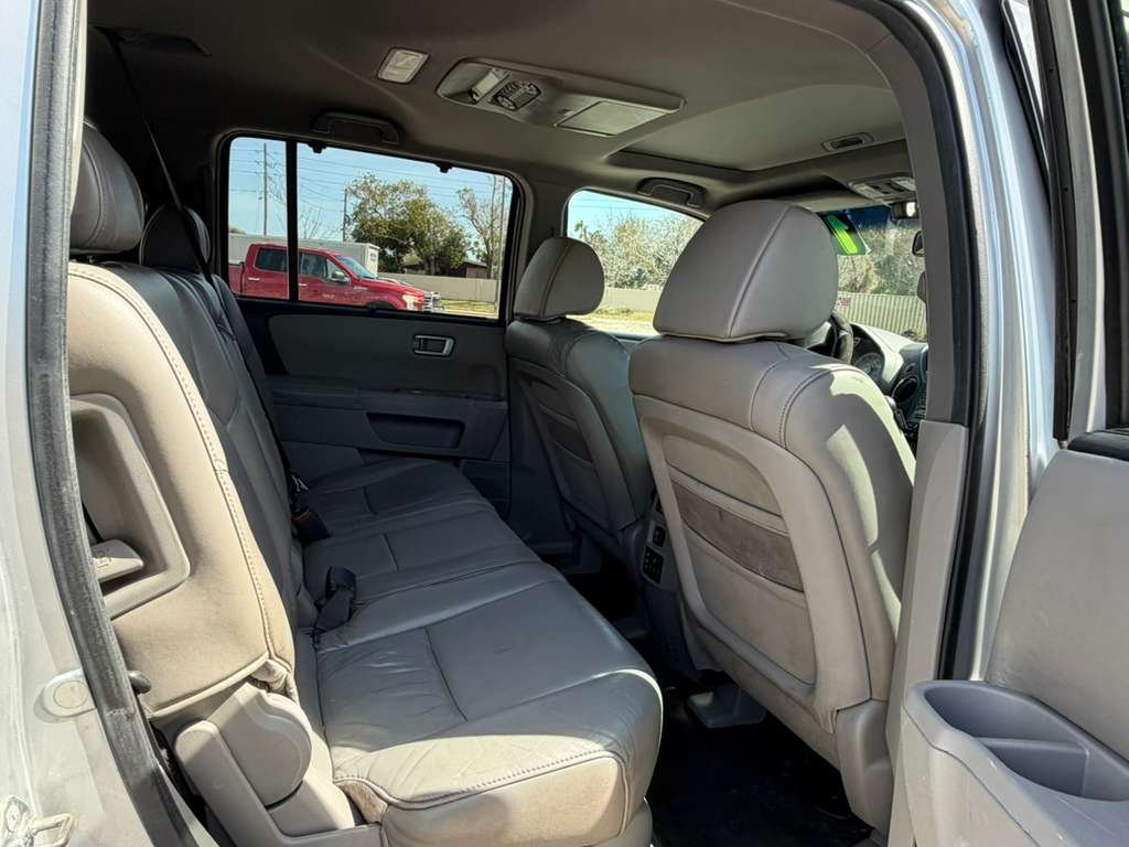 2011 Honda Pilot - $6,000