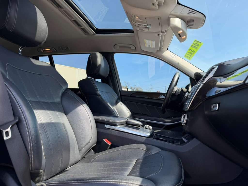 2014 Mercedes-Benz GL-Class - $10,000