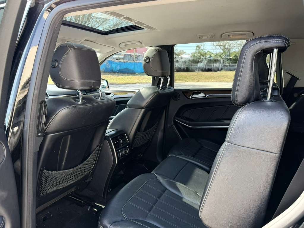 2014 Mercedes-Benz GL-Class - $10,000