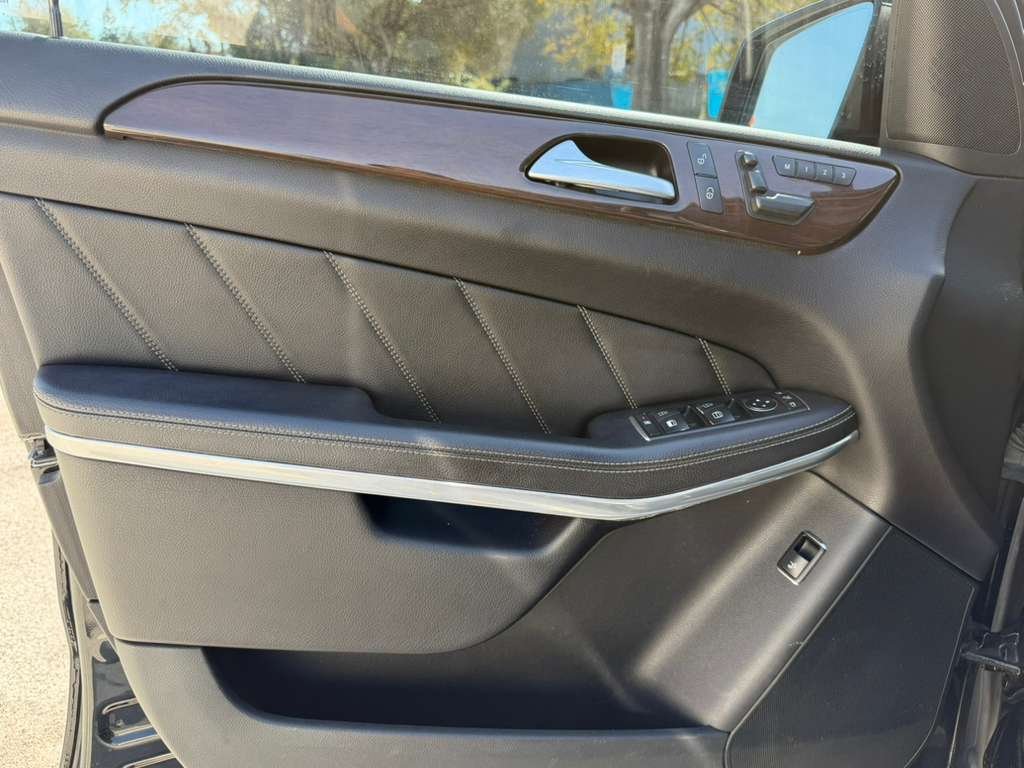 2014 Mercedes-Benz GL-Class - $10,000