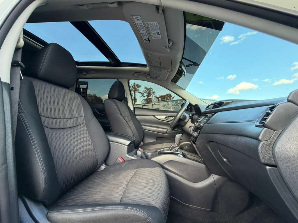 2017 Nissan Rogue - $10,500