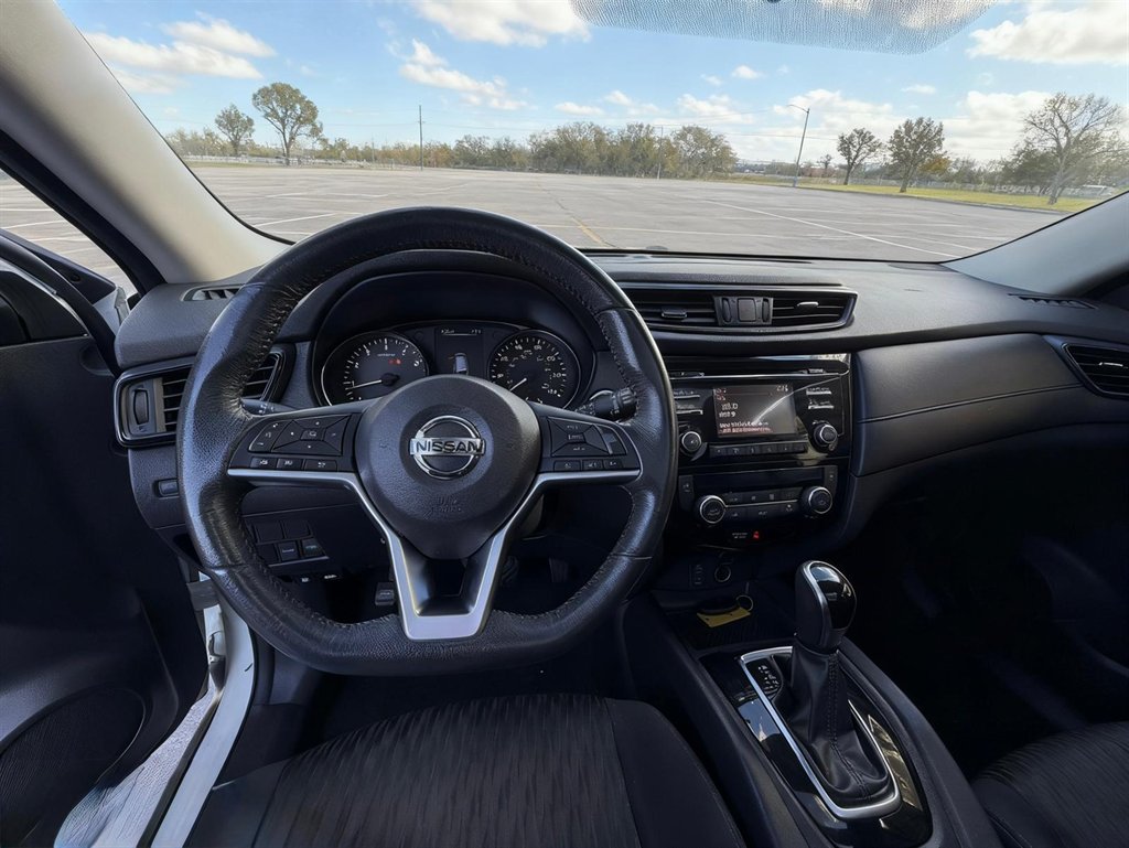 2017 Nissan Rogue - $10,500
