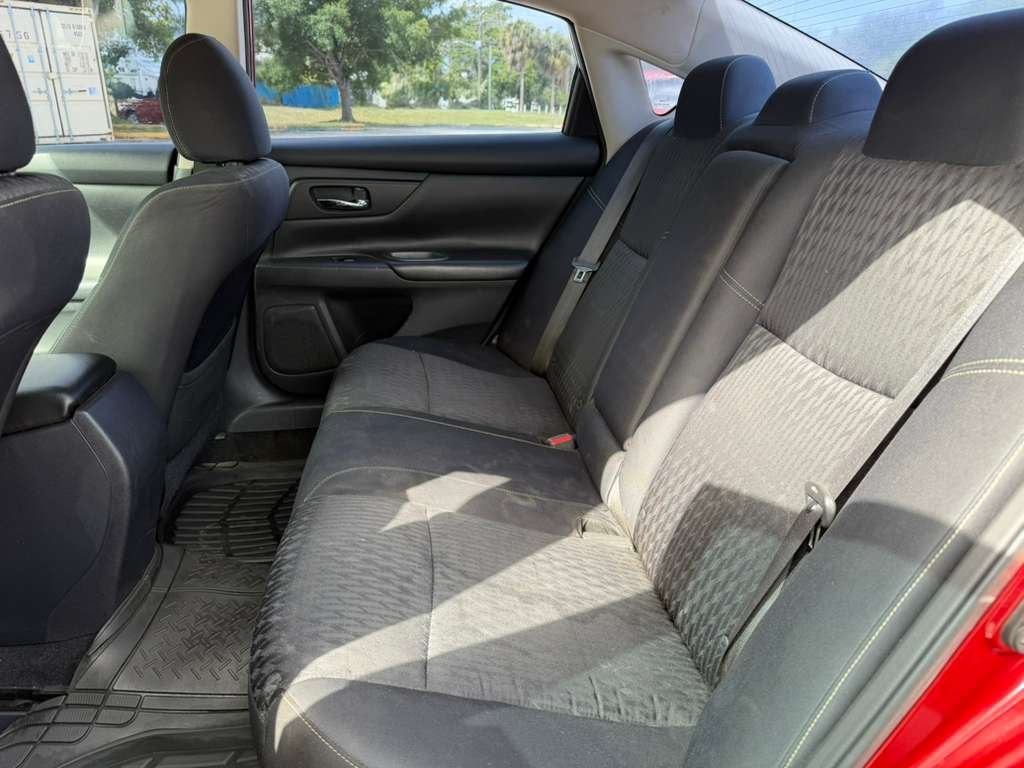 2018 Nissan Altima - $9,500