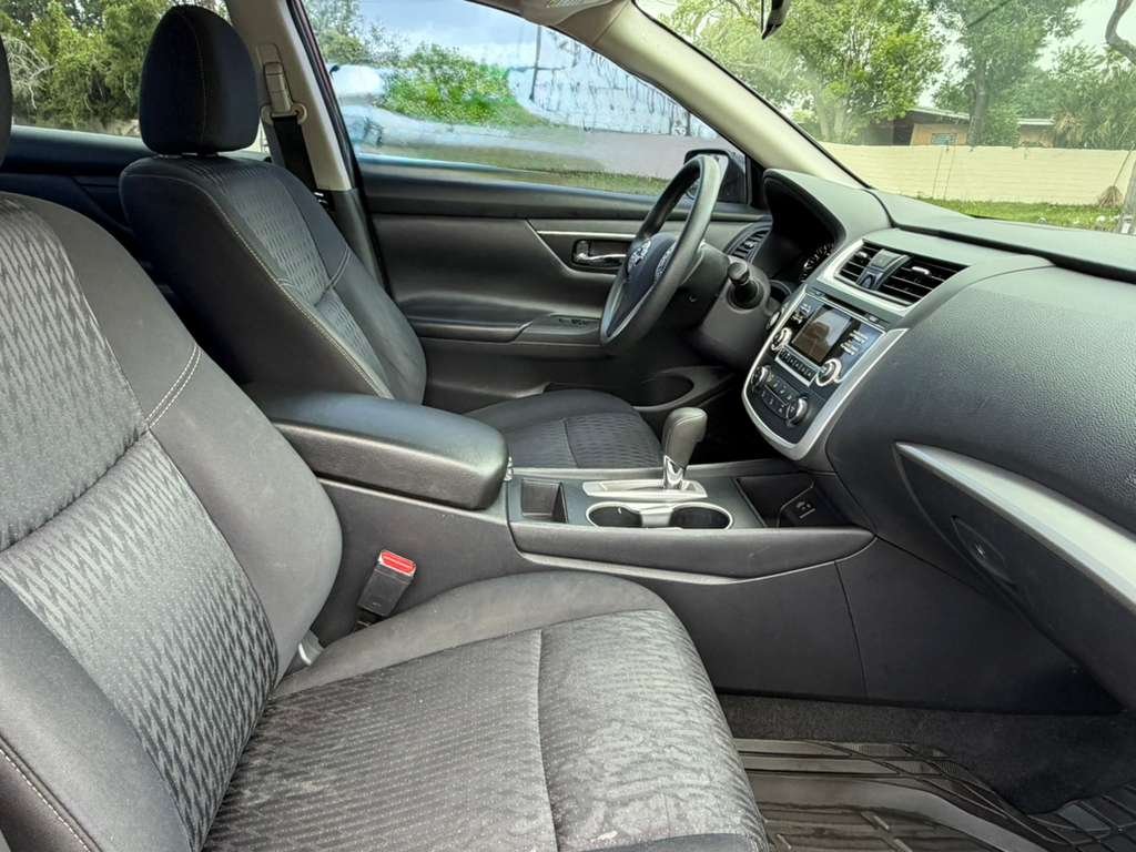 2018 Nissan Altima - $9,500