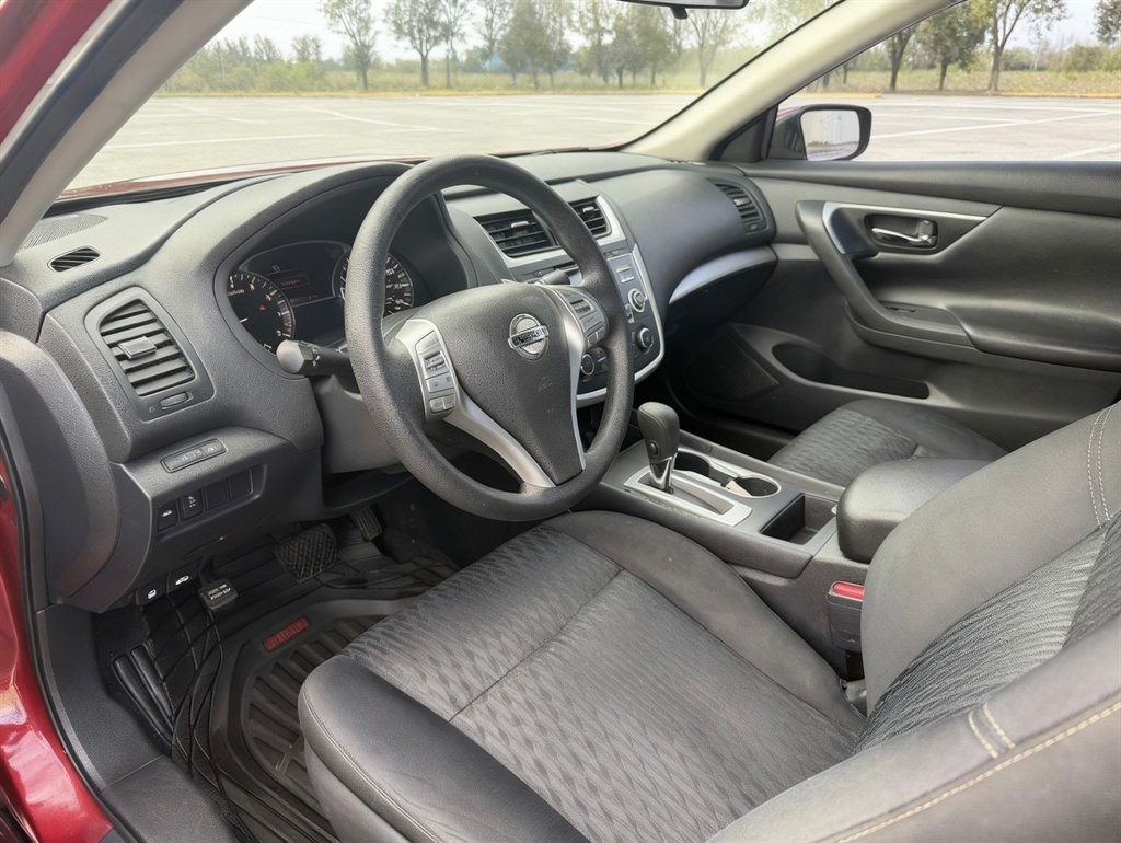 2018 Nissan Altima - $9,500