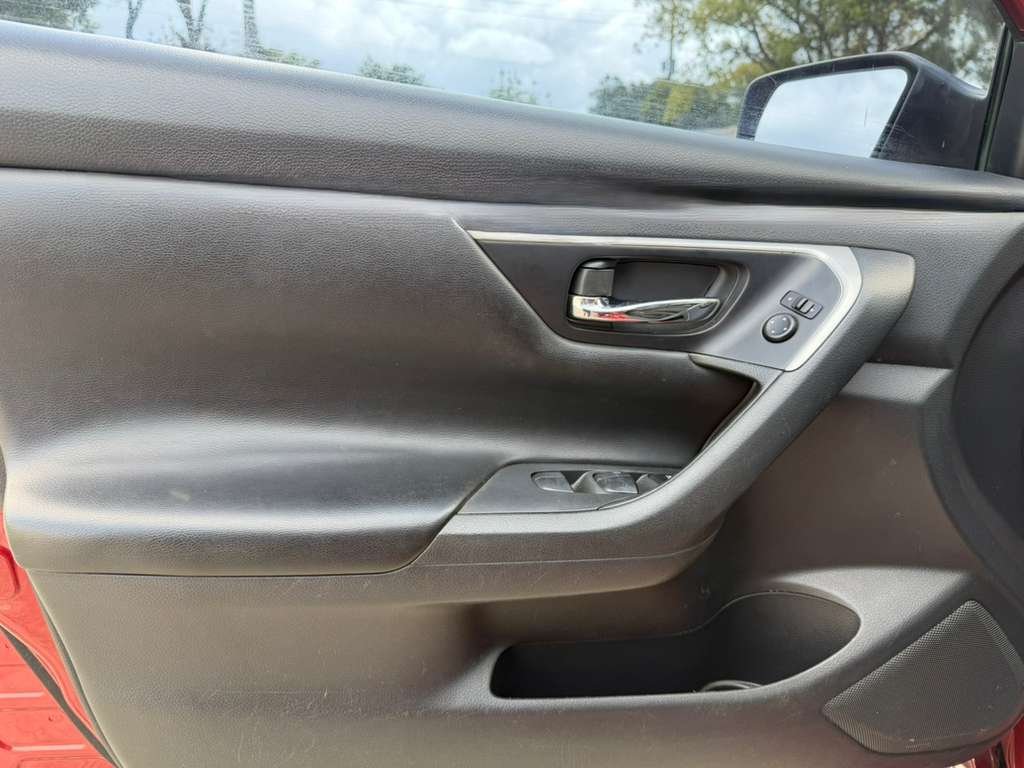 2018 Nissan Altima - $9,500