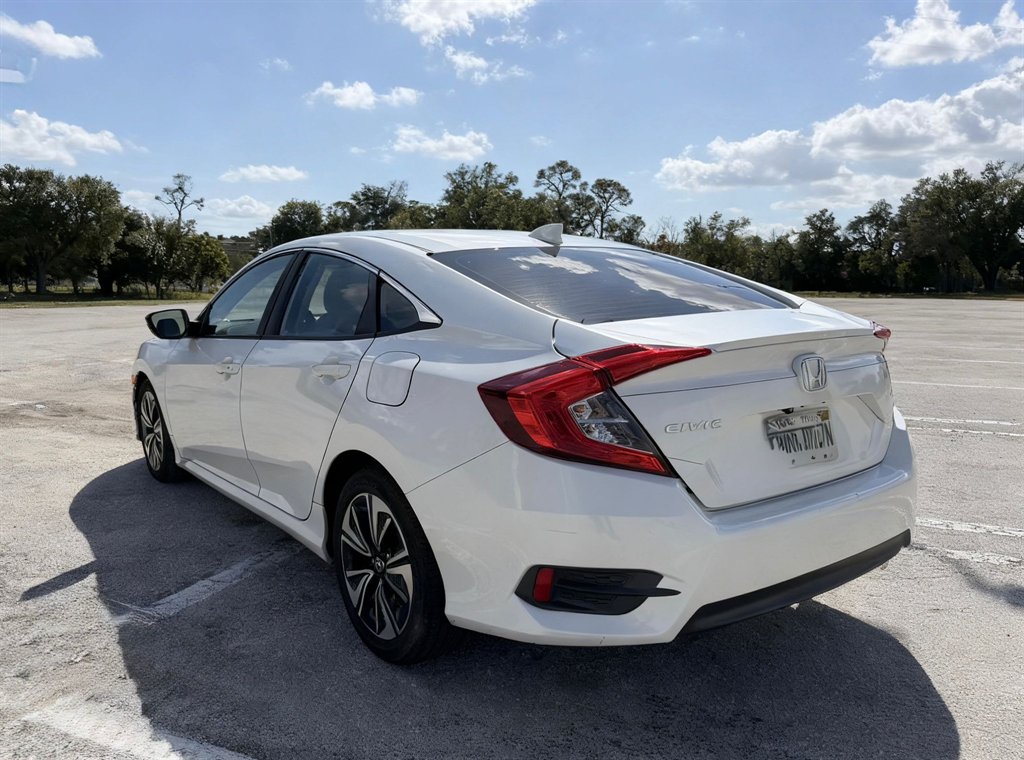 2016 Honda Civic - $10,500