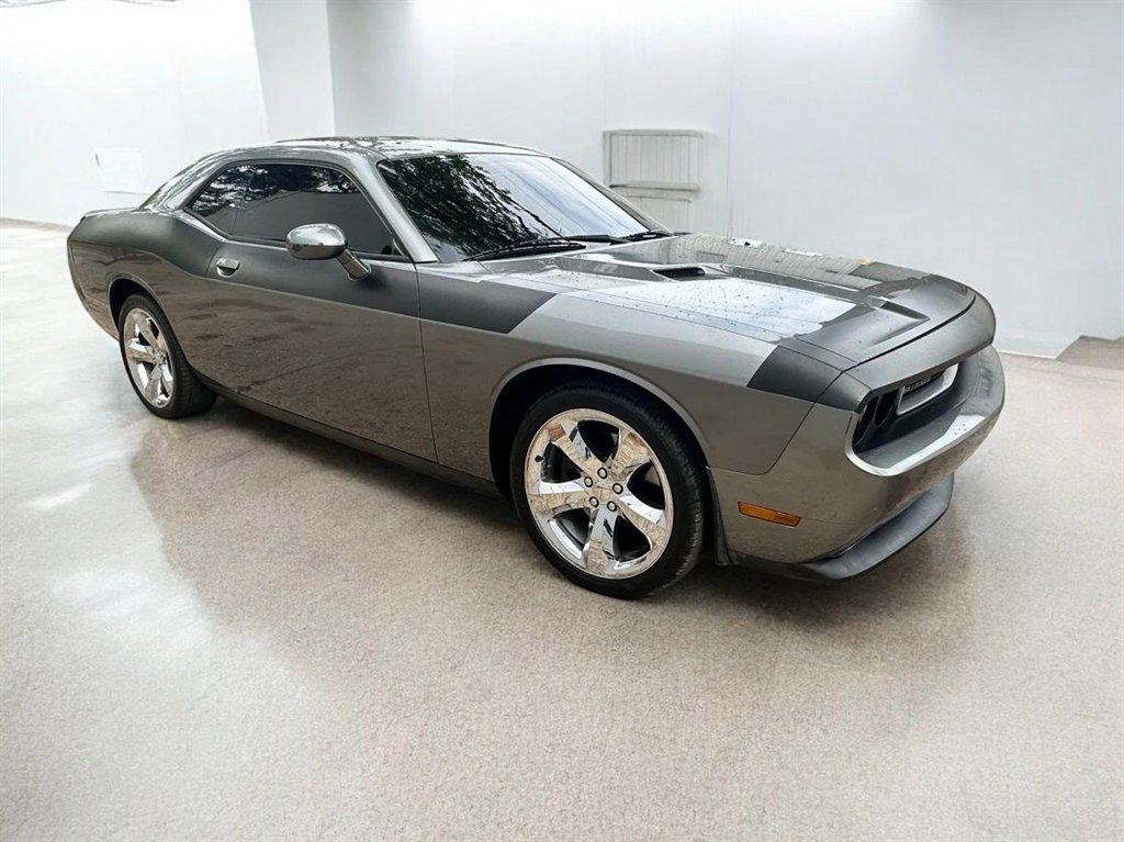 2012 Dodge Challenger - $7,900